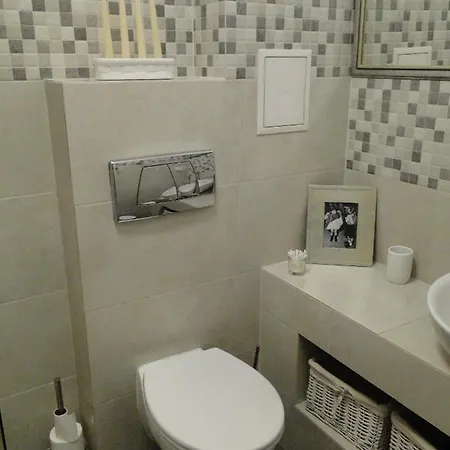 W Centrum Starego Miasta 1 *