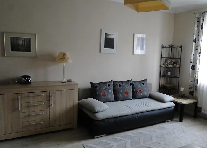 W Centrum Starego Miasta 1 *